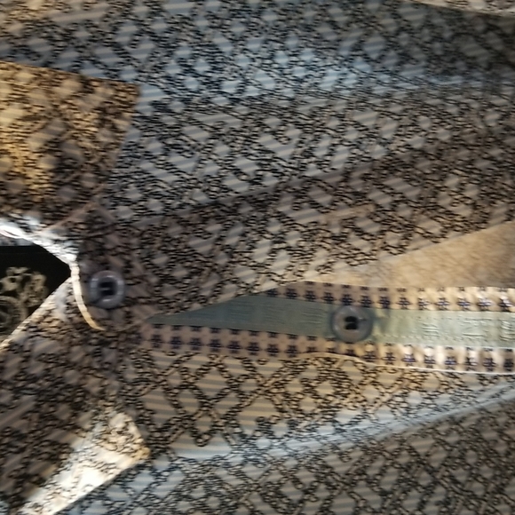 Men botton down long sleeves - Picture 2 of 4